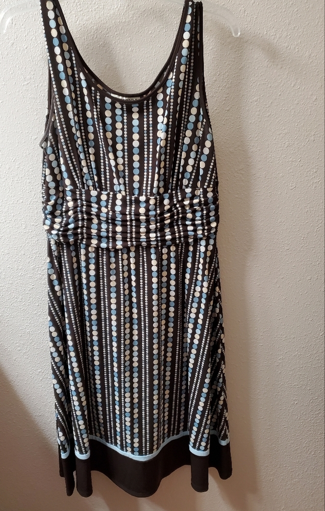Dress - Picture 2 of 4